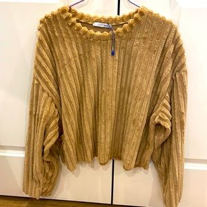 Zara fluffy sweater - medium